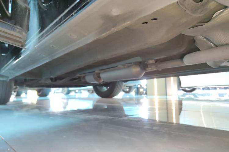 Used JETOUR X70 PRO 2023 1.5T DCT Comfort Edition 7-Seater Left Side Sill