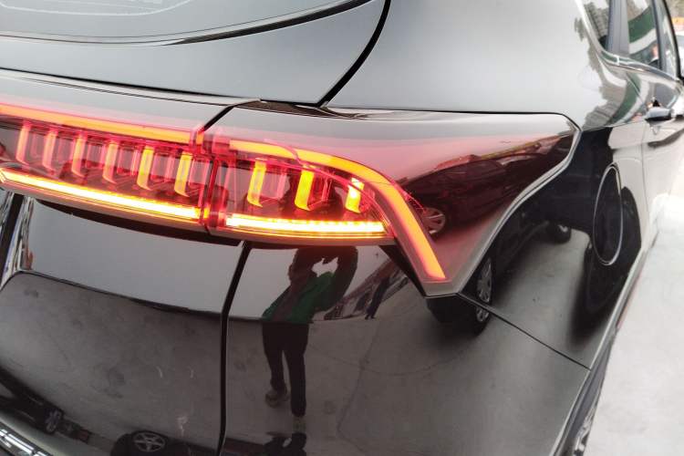 Used JETOUR X70 PRO 2023 1.6T DCT Enjoy MAX 5-seater Right Rear Taillight