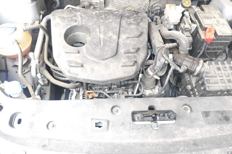 Used JETOUR X70 PRO 2023 1.5T DCT Comfort Edition 7-Seater Engine Bay