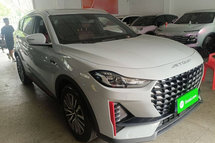 Used JETOUR X70 PRO 2023 1.5T DCT Comfort Edition 5 Seats Front Right 45 Deg