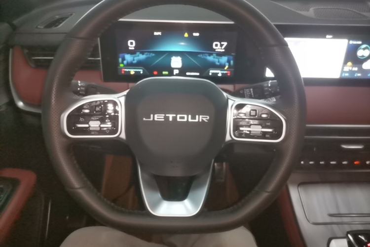 Used JETOUR X70 PRO 2023 1.5T DCT Comfort Edition 5 Seats Steering Wheel