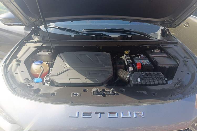 Used JETOUR X70 PRO 2023 1.6T DCT Enjoy MAX 5-seater Engine Bay