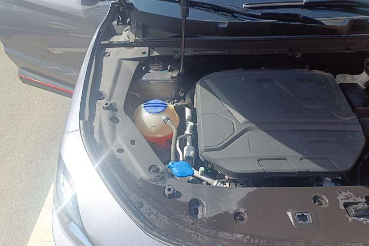 Used JETOUR X70 PRO 2023 1.6T DCT Enjoy MAX 5-seater Engine Bay Right