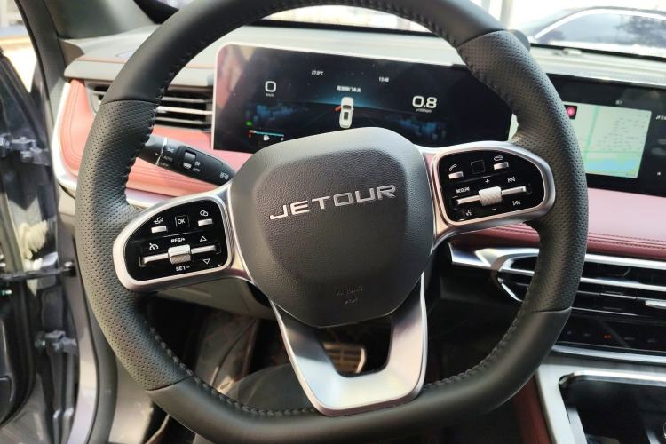 Used JETOUR X70 PRO 2023 1.5T DCT Comfort Edition 5 Seats Steering Wheel