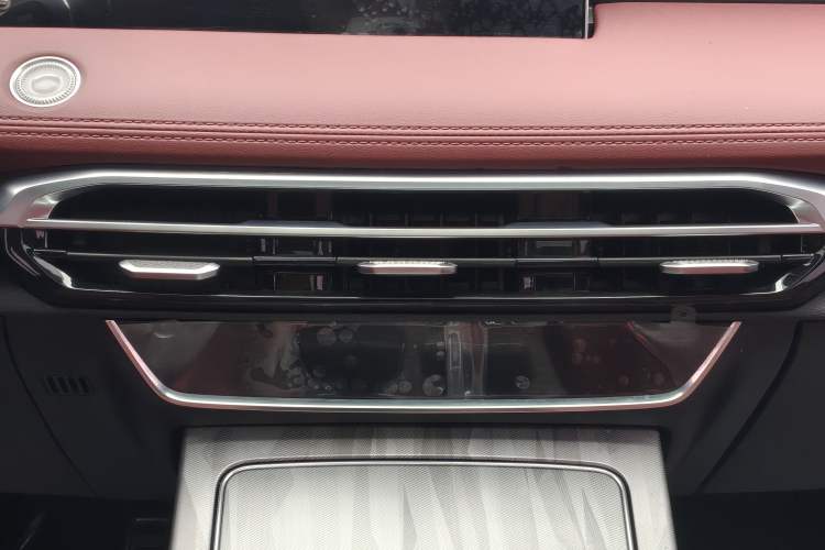 Used JETOUR X70 PRO 2023 1.6T DCT Enjoy PRO 5-Seater Audio And AC Panel