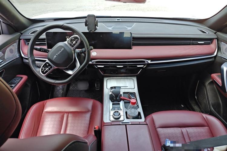 Used JETOUR X70 PRO 2023 1.6T DCT Enjoy PRO 7-Seater Center Console