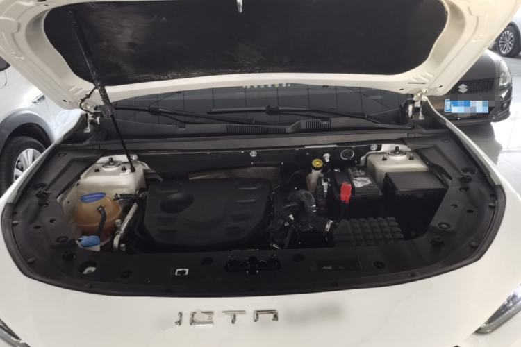 Used JETOUR X70 PRO 2023 1.5T DCT Comfort Edition 7-Seater Engine Bay
