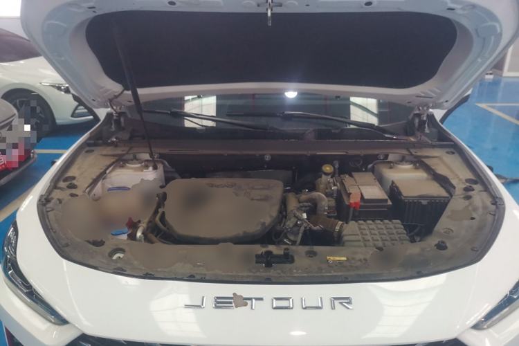 Used JETOUR X70 PRO 2023 1.5T DCT Comfort Edition 7-Seater Engine Bay