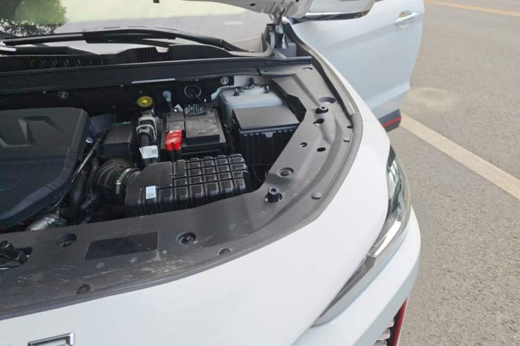 Used JETOUR X70 PRO 2023 1.6T DCT Enjoy MAX 7-Seater Engine Bay Left