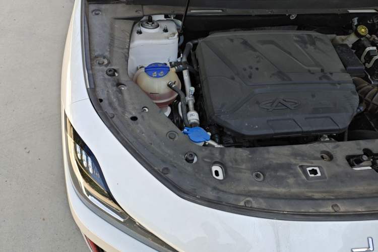 Used JETOUR X70 PRO 2023 1.6T DCT Enjoy PRO 7-Seater Engine Bay Right