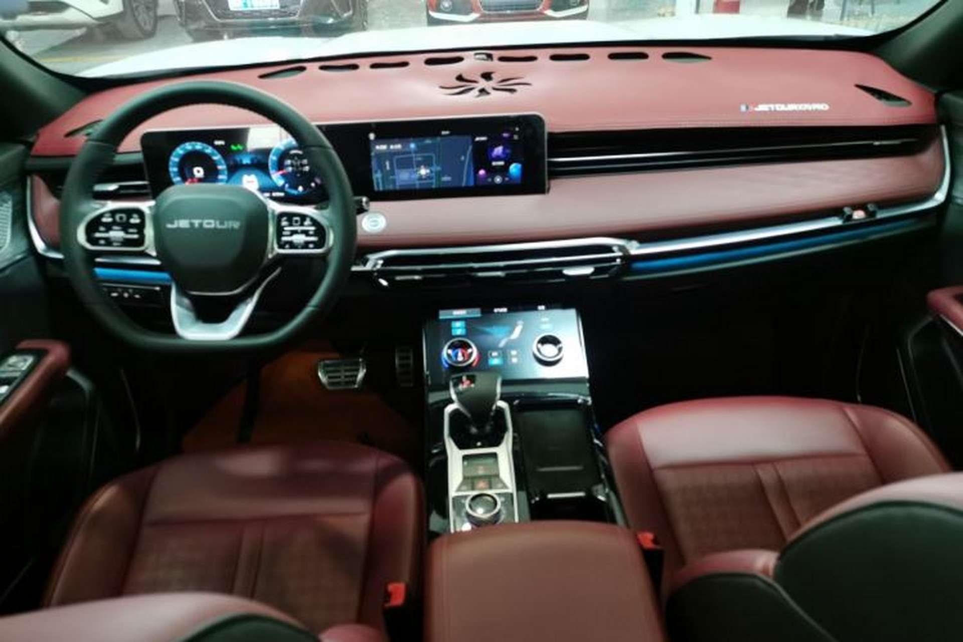 Used JETOUR X70 PRO 2023 1.6T DCT Enjoy MAX 5-seater Interior 2