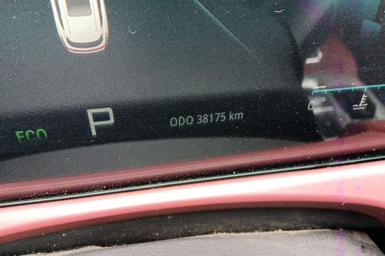 Used JETOUR X70 PRO 2023 1.6T DCT Enjoy PRO 7-Seater Odometer Close Up