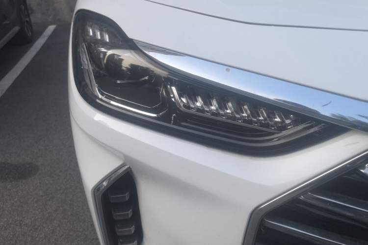 Used JETOUR X70 PRO 2023 2.0T DCT Luxury 5-Seater Right Front Headlight
