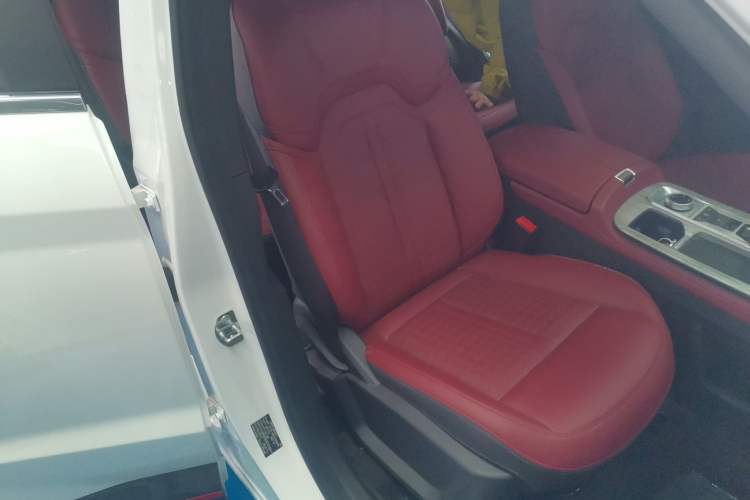 Used JETOUR X70 PRO 2023 1.5T DCT Comfort Edition 7-Seater Right Front Seat