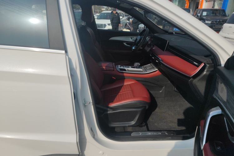 Used JETOUR X70 PRO 2023 1.5T DCT Comfort Edition 5 Seats Right Front Seat