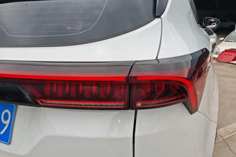 Used JETOUR X70 PRO 2023 1.5T DCT Comfort Edition 7-Seater Right Rear Taillight
