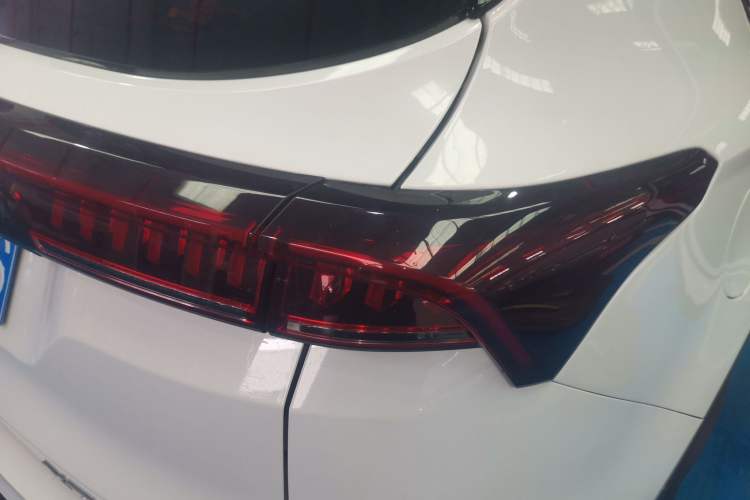 Used JETOUR X70 PRO 2023 1.5T DCT Comfort Edition 7-Seater Right Rear Taillight
