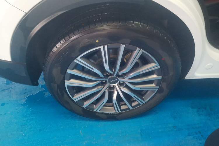 Used JETOUR X70 PRO 2023 1.5T DCT Comfort Edition 7-Seater Right Rear Wheel Hub