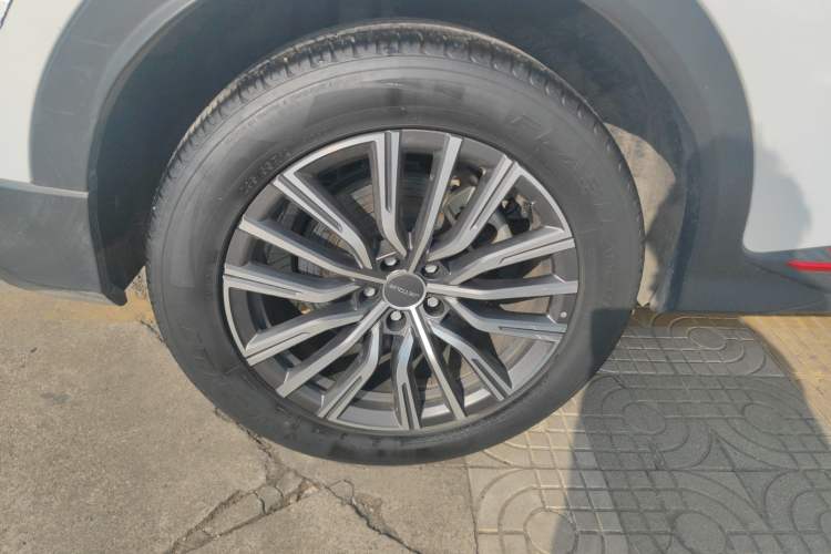 Used JETOUR X70 PRO 2023 1.5T DCT Comfort Edition 5 Seats Right Rear Wheel Hub