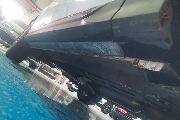 Used JETOUR X70 PRO 2023 1.5T DCT Comfort Edition 7-Seater Right Side Sill