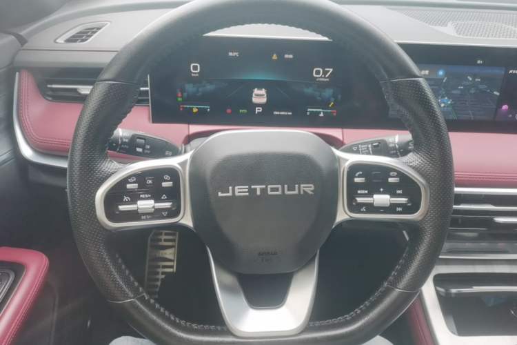 Used JETOUR X70 PRO 2023 1.5T DCT Comfort Edition 5 Seats Steering Wheel