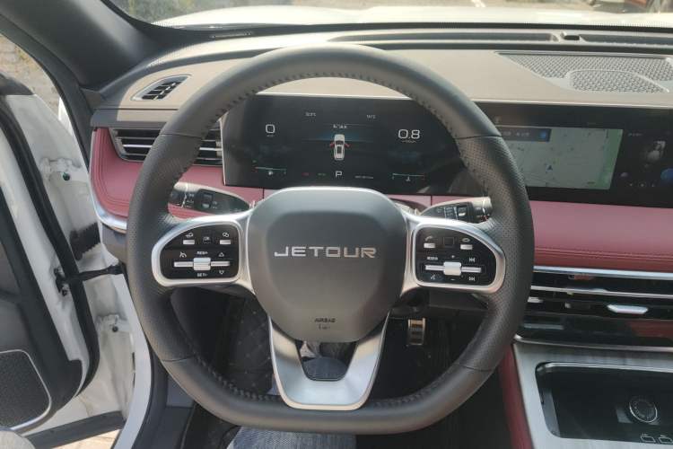 Used JETOUR X70 PRO 2023 1.5T DCT Comfort Edition 5 Seats Steering Wheel