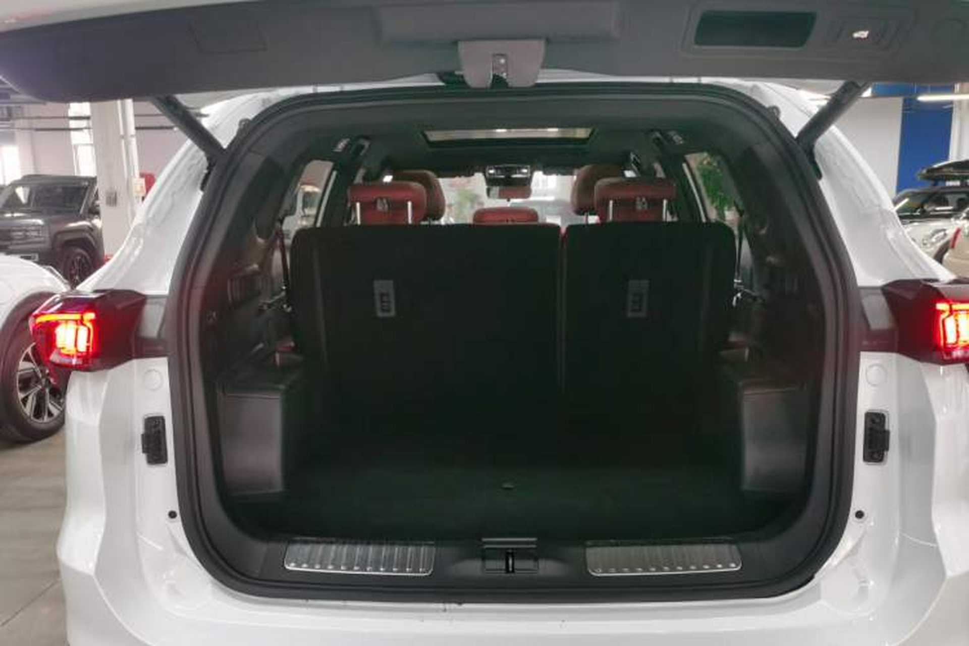 Used JETOUR X70 PRO 2023 1.6T DCT Enjoy MAX 5-seater Trunk