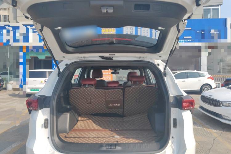 Used JETOUR X70 PRO 2023 1.5T DCT Comfort Edition 5 Seats Trunk