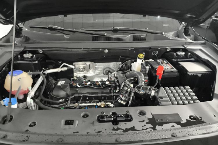 Used JETOUR X70 PRO 2024 1.5T DCT Peanut Edition 7-Seater Engine Bay