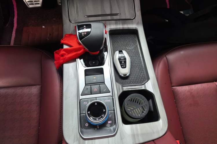 Used JETOUR X70 PRO 2024 1.6T DCT Smart Enjoyment 5-Seater Gear Lever