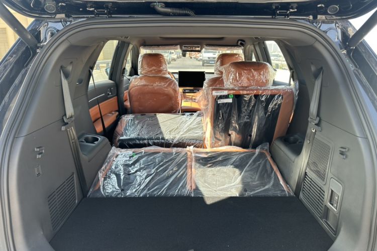 Used JETOUR X70L 2026 Model—1.5TD Dual-Clutch Luxury, 7-seater Interior 1