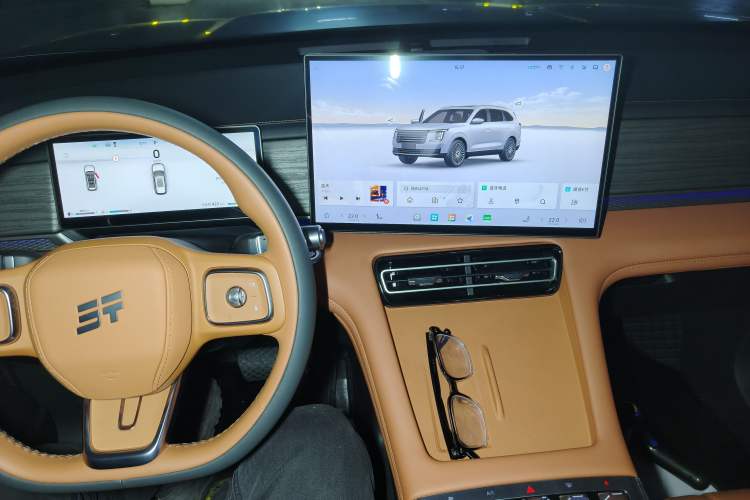 Used JETOUR X70L 2026 Model—2.0TD Automatic Flagship, 5-seater Audio And AC Panel