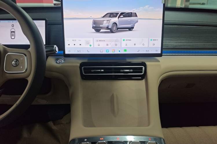 Used JETOUR X70L 2026 Model—2.0TD Automatic Elite, 7-seater Audio And AC Panel