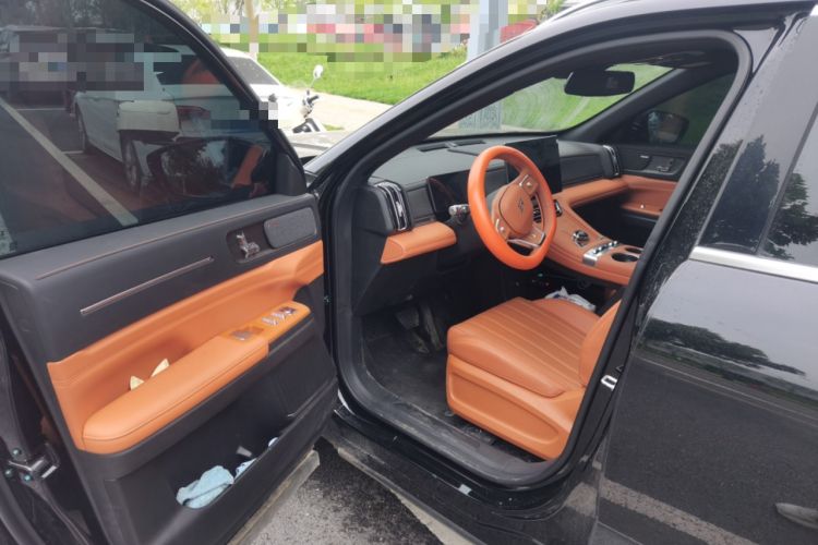 Used JETOUR X70L 2026 Model—1.5TD Dual-Clutch Comfort, 7-seater Driver Seat