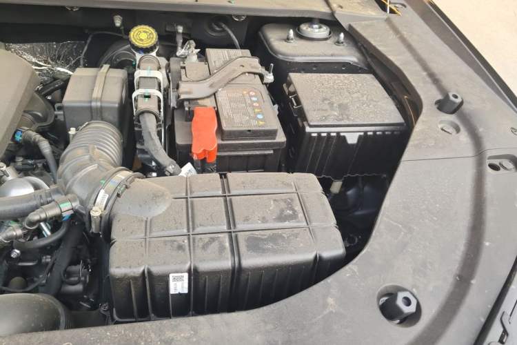 Used JETOUR X70L 2026 Model—1.5TD Dual-Clutch Luxury, 5-seater Engine Bay Left