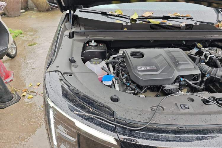 Used JETOUR X70L 2026 Model—2.0TD Automatic Elite, 7-seater Engine Bay Right