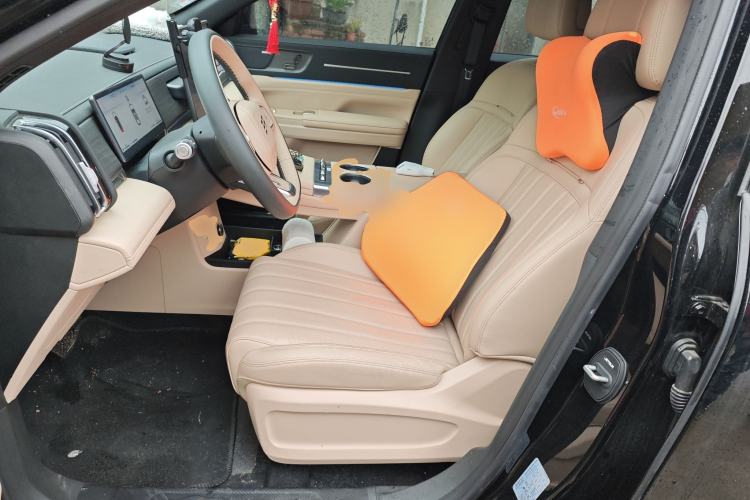 Used JETOUR X70L 2026 Model—2.0TD Automatic Elite, 7-seater Left Front Seat