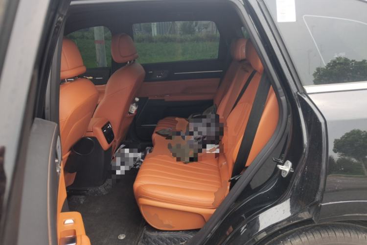 Used JETOUR X70L 2026 Model—1.5TD Dual-Clutch Comfort, 7-seater Left Rear Seat