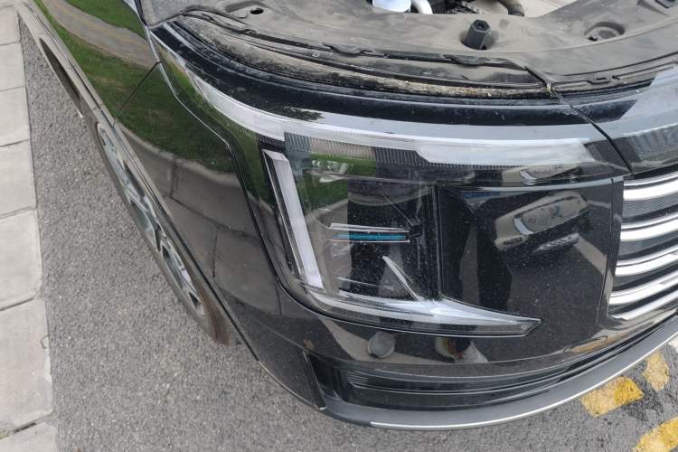 Used JETOUR X70L 2026 Model—1.5TD Dual-Clutch Comfort, 7-seater Right Front Headlight