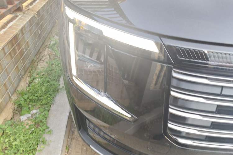 Used JETOUR X70L 2026 Model—1.5TD Dual-Clutch Luxury, 5-seater Right Front Headlight