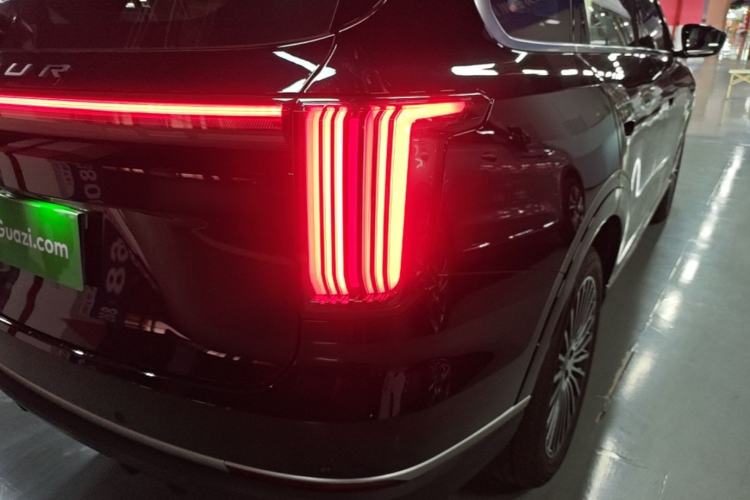 Used JETOUR X70L 2026 Model—2.0TD Automatic Elite, 7-seater Right Rear Taillight