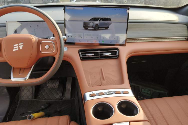 Used JETOUR X70L 2026 Model—2.0TD Automatic Flagship, 7-seater Audio And AC Panel