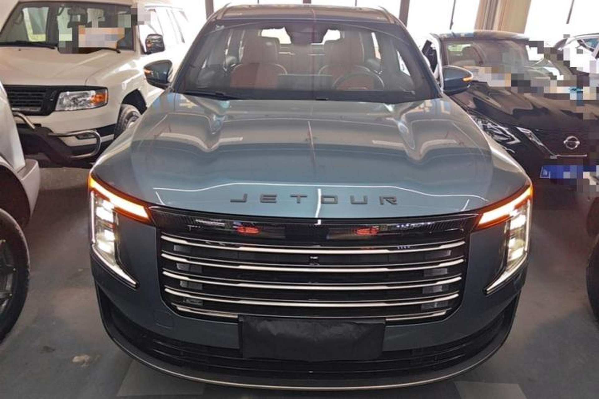 Used JETOUR X70L 2026 Model—2.0TD Automatic Flagship, 7-seater Front
