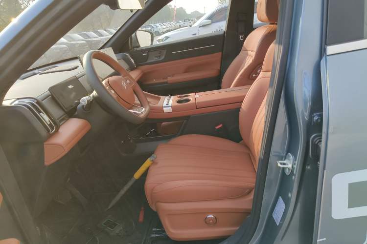Used JETOUR X70L 2026 Model—2.0TD Automatic Flagship, 7-seater Left Front Seat