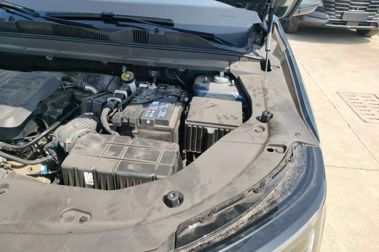 Used JETOUR X70L 2026 Model—2.0TD Automatic Flagship, 7-seater Engine Bay Left