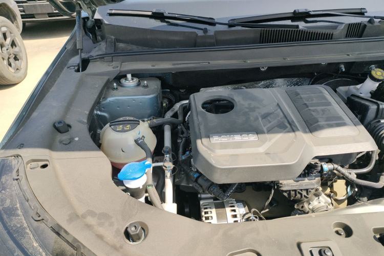 Used JETOUR X70L 2026 Model—2.0TD Automatic Flagship, 7-seater Engine Bay Right