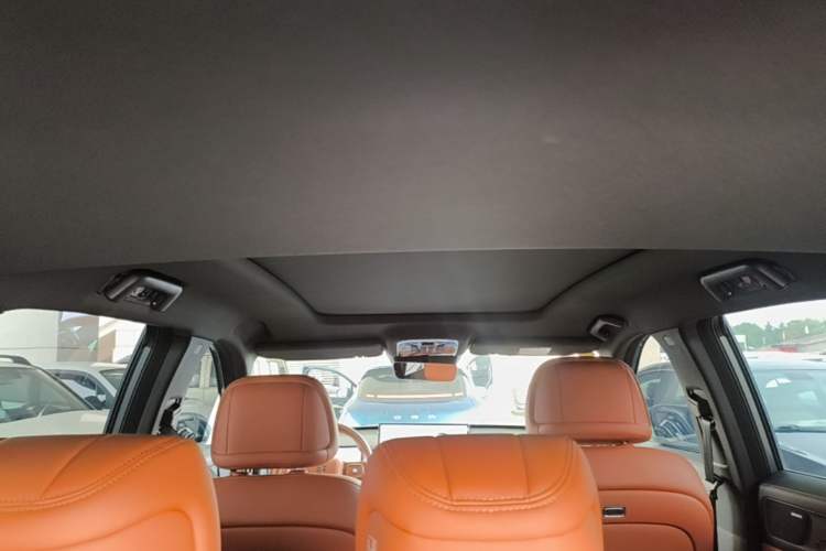 Used JETOUR X70L 2026 Model—2.0TD Automatic Flagship, 7-seater Headliner