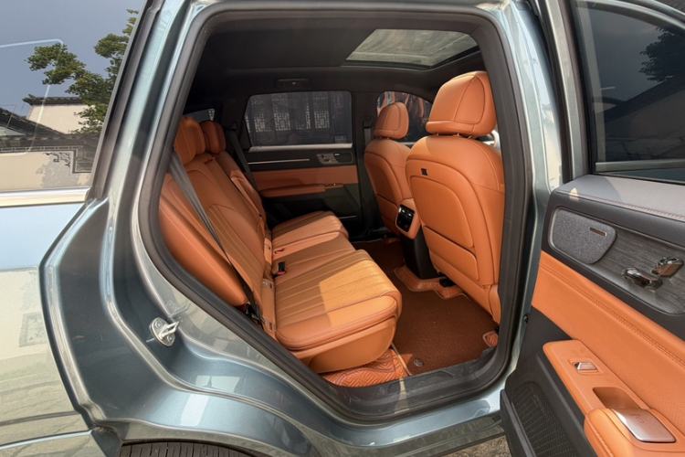 Used JETOUR X70L 2026 Model—2.0TD Automatic Flagship, 7-seater Interior 4