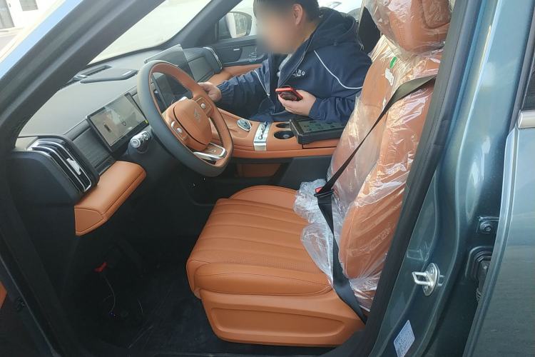 Used JETOUR X70L 2026 Model—1.5TD Dual-Clutch Comfort, 5-seater Left Front Seat