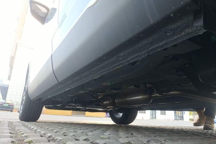 Used JETOUR X70L 2026 Model—1.5TD Dual-Clutch Comfort, 5-seater Left Side Sill